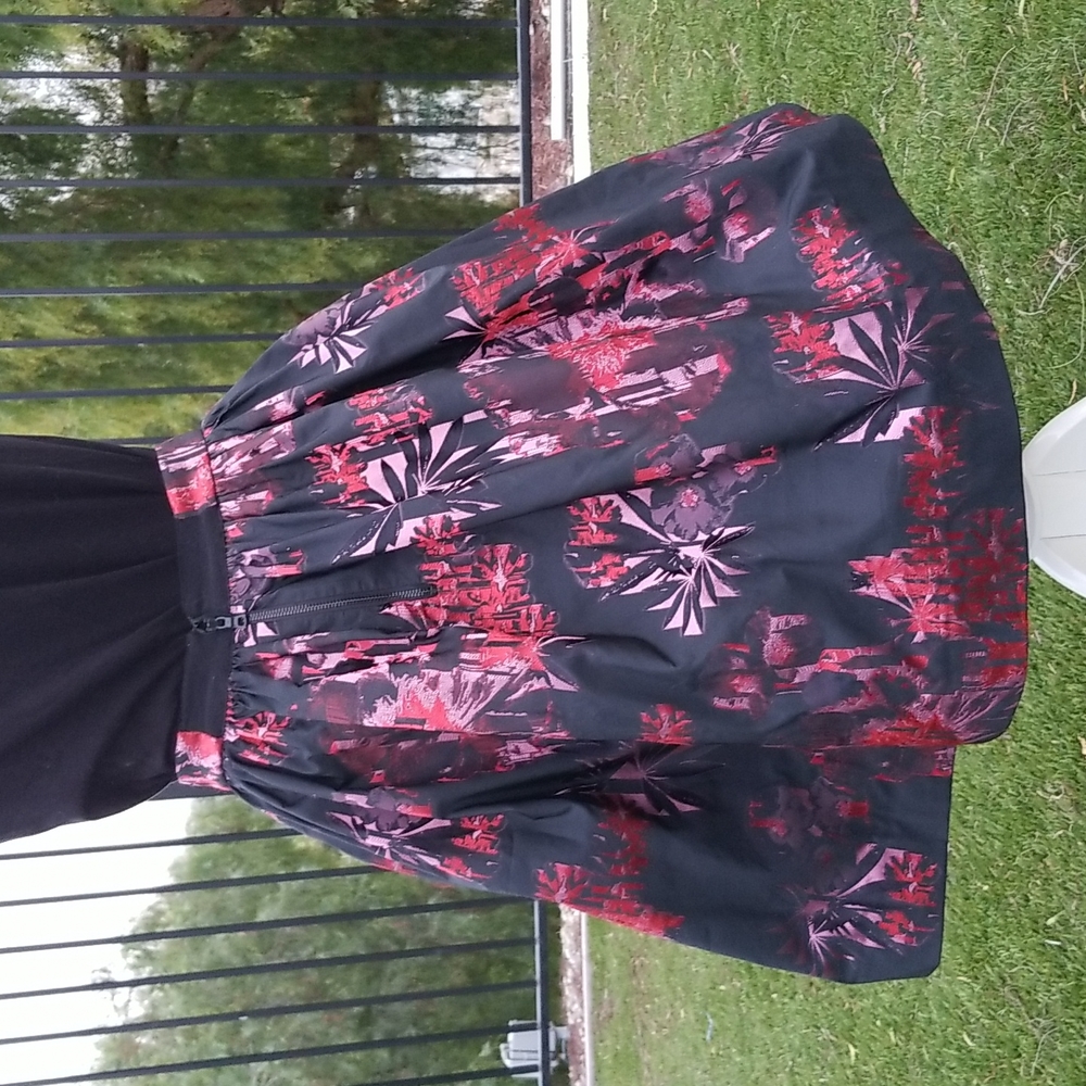 Alice + Olivia Skirt - Picture 3 of 10
